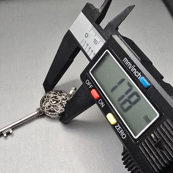 VTG Jane Seymour Open Hearts Sterling Silver Diamond Key Pendant 2.25" JWBR - Picture 9 of 9